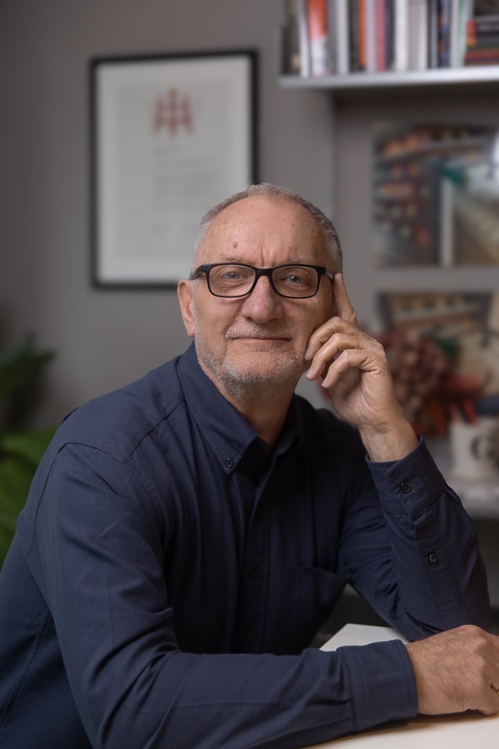 Corporate portrait photography by Oscar Espinoza — Jones Lambell Ellis team