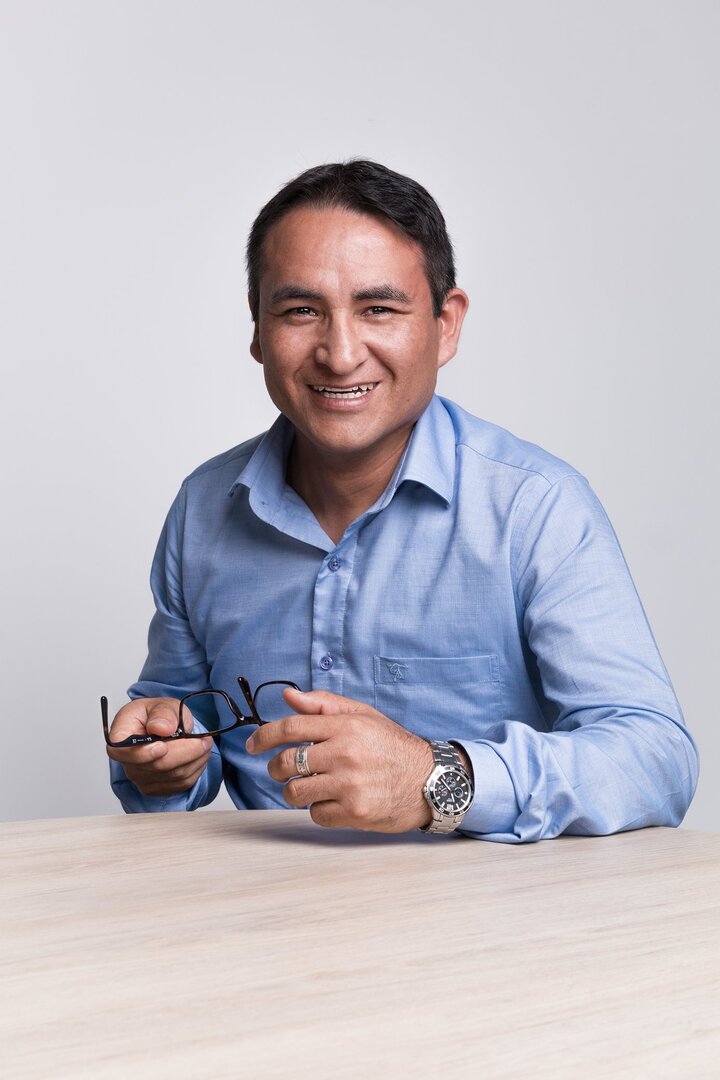 Professional portrait photography by Oscar Espinoza - Commercial portrait photography Surrey London